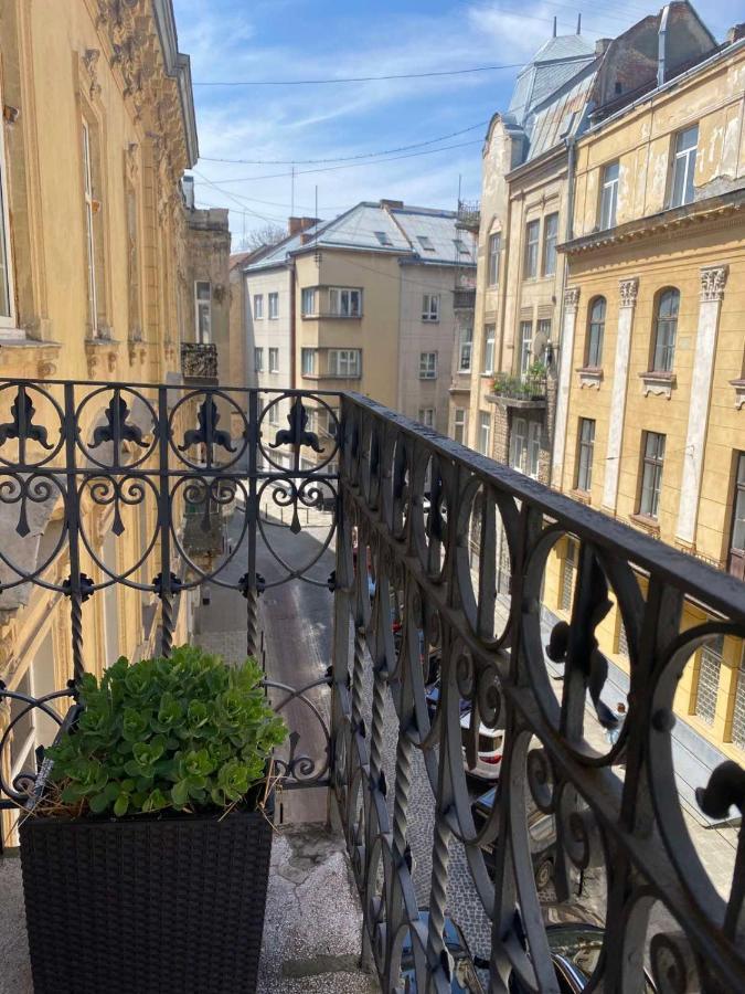 Lvapart Вул Ковжуна 2 Кім Ізол Кухня Студія Не Далеко Від Ж Д Вокзалу Палацу Мистецтв Звітні Документи Lemberg Exterior foto